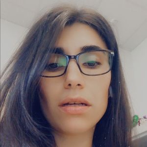 Meet your Posher, Ari